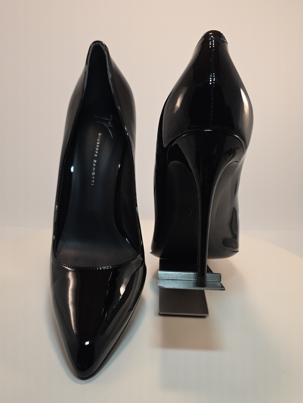 Giuseppe Zanotti Black Patent Leather Pointed Toe Stiletto Pumps
